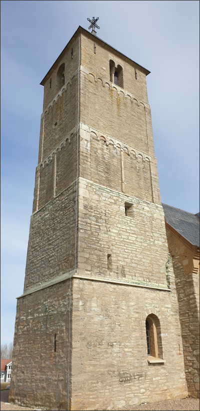 Alvastraleden: Turm der Kirche in Heda