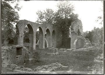 Alvastra Klosterruine. Foto: Ödeshögs hembygdsbok